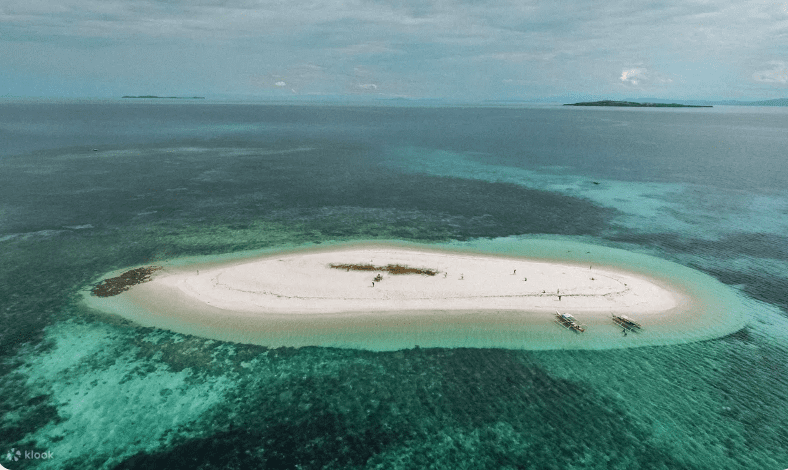 Best Photography Spots In Siargao: Naked Island